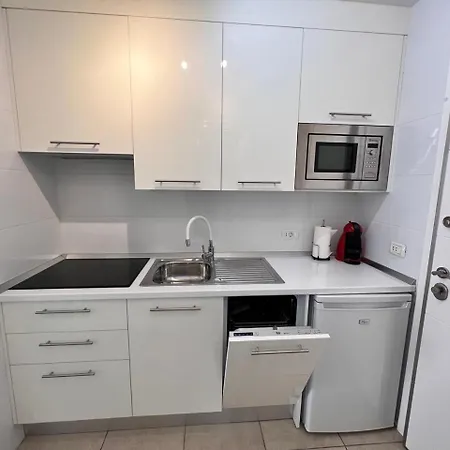 Seafront New Modern Apartment Playa de las Americas (Tenerife)