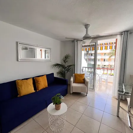 Seafront New Modern Apartment