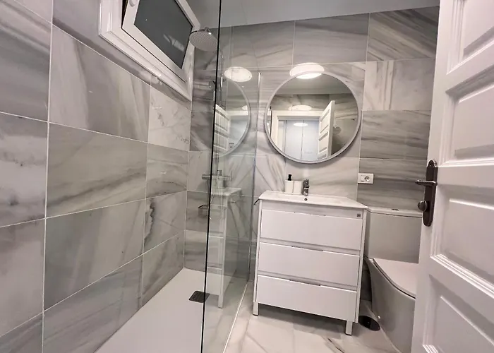 Seafront New Modern Appartement *