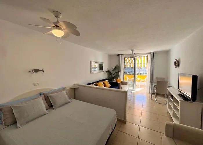 Seafront New Modern Appartement *